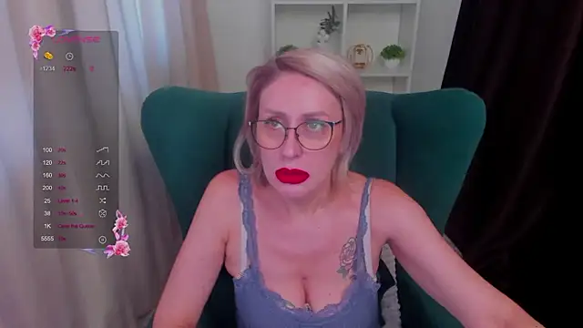 Snapshot of PamellaMurphy chatting on February 2, 2026, 5:28 am PamellaMurphy online show from February 2, 2026, 5:28 am