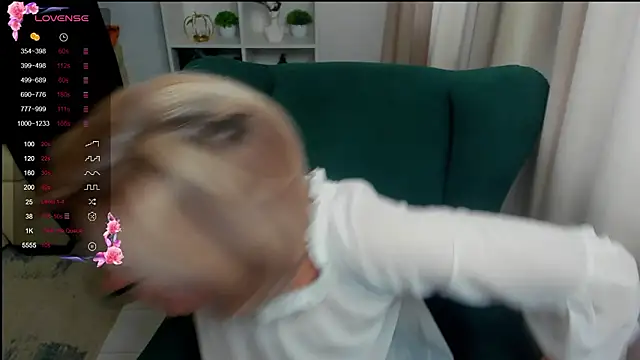 Snapshot of PamellaMurphy chatting on February 8, 2026, 4:49 am PamellaMurphy online show from February 8, 2026, 4:49 am