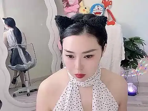 QQ  2025 online show from September 12, 2025, 10:43 pm
