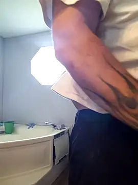 Snapshot of Jeremycle chatting on October 20, 2025, 7:36 pm Jeremycle online show from October 20, 2025, 7:36 pm