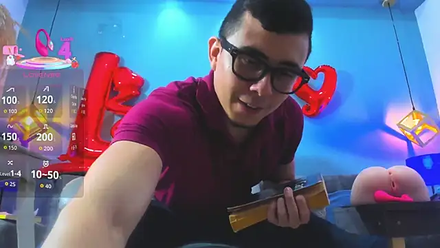 Snapshot of Eross_Santy chatting on February 14, 2026, 5:43 pm Eross Santy online show from February 14, 2026, 5:43 pm