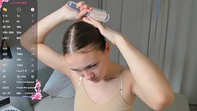 SirenaOstrem online show from October 25, 2025, 1:02 am