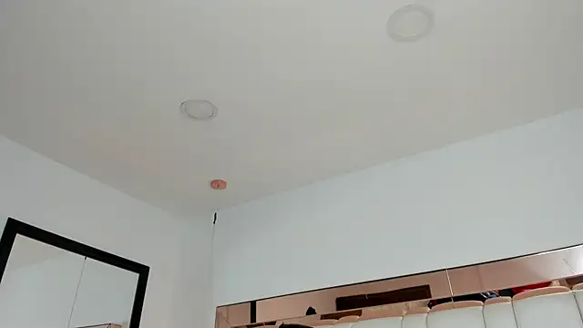 CarolinaFerrer online show from October 31, 2025, 3:35 pm