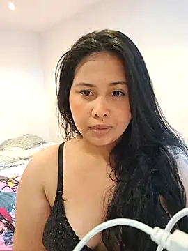 Snapshot of Alessandraa- chatting on September 28, 2025, 10:26 pm Alessandraa- online show from September 28, 2025, 10:26 pm