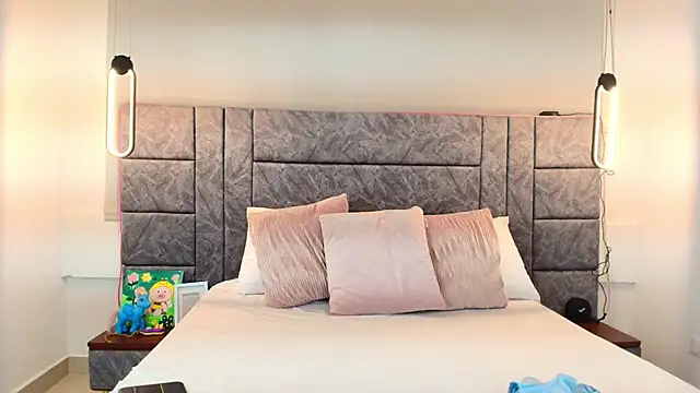 Dakota Megan 69 online show from November 26, 2025, 12:50 pm