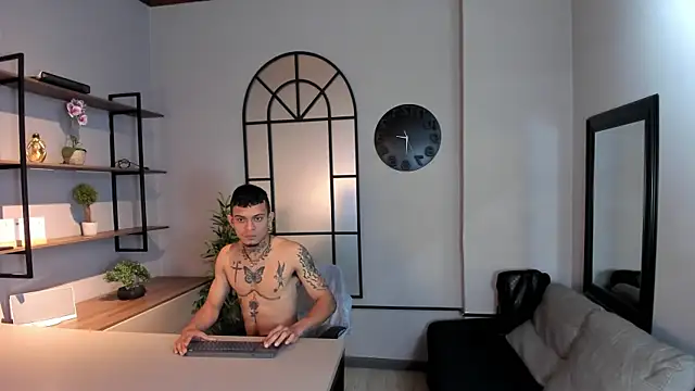 Snapshot of MrJustin_ chatting on October 20, 2025, 8:09 pm MrJustin online show from October 20, 2025, 8:09 pm