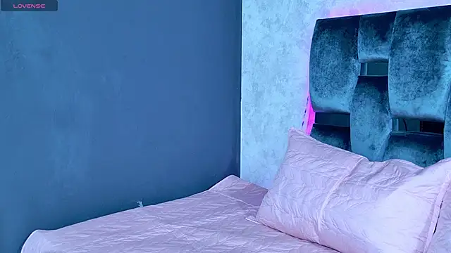 Snapshot of Luna_sophya chatting on September 27, 2025, 11:48 am Luna sophya online show from September 27, 2025, 11:48 am