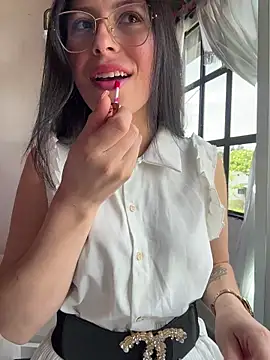 Snapshot of Mia_salinass chatting on February 4, 2026, 6:03 pm Mia salinass online show from February 4, 2026, 6:03 pm