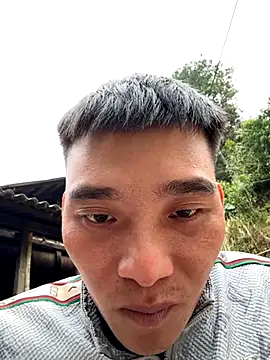 Snapshot of Chao_xxx chatting on October 31, 2025, 2:01 am Chao xxx online show from October 31, 2025, 2:01 am