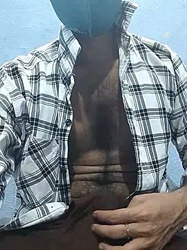 GirlsCrush  online show from September 26, 2025, 8:35 pm