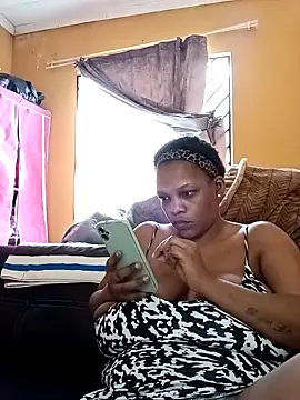 HappygalTheQueen online show from November 21, 2025, 9:08 am