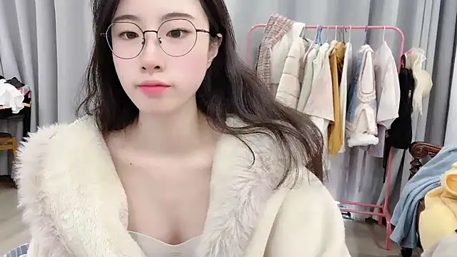 Freya7777 online show from November 22, 2025, 4:33 am