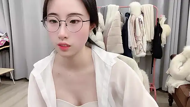 Freya7777 online show from January 15, 2026, 2:32 pm