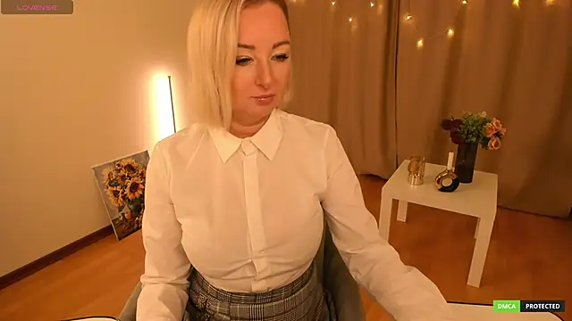 sexmom8 online show from November 29, 2025, 10:51 am