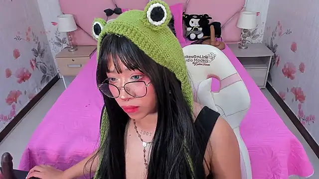 SafiroAgataaa online show from October 26, 2025, 8:31 am