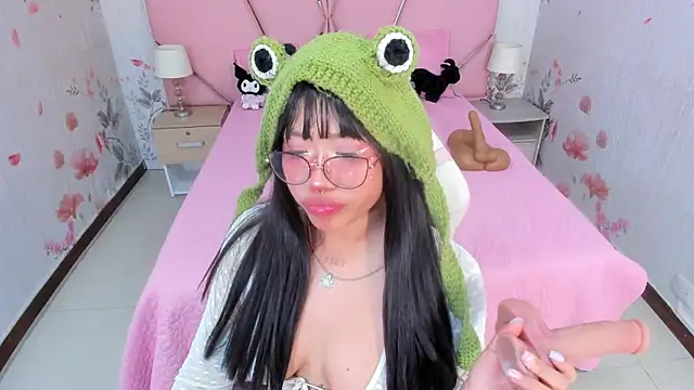 SafiroAgataaa online show from November 19, 2025, 3:01 pm