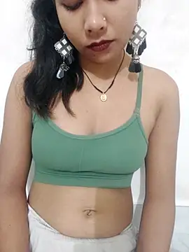 Snapshot of Vaani_Cutie chatting on October 14, 2025, 12:00 am Vaani Cutie online show from October 14, 2025, 12:00 am