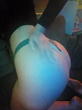 KissMeKylie online show from April 19, 2026, 2:55 am