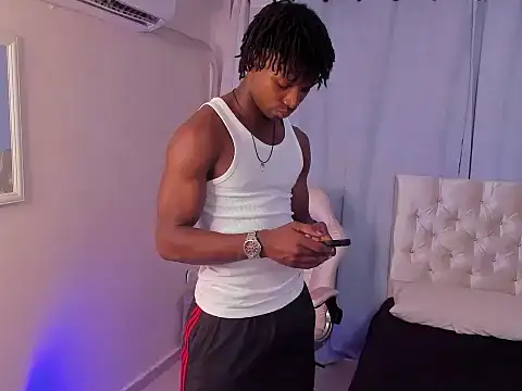 Snapshot of tau_montes chatting on November 6, 2025, 12:22 am tau montes online show from November 6, 2025, 12:22 am