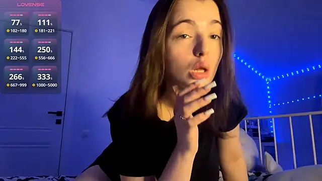 HoneyMist online show from January 14, 2026, 4:12 pm