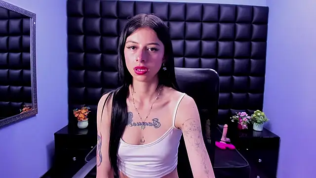 Snapshot of Dulce_Miaa_ chatting on October 27, 2025, 3:27 pm Dulce Miaa online show from October 27, 2025, 3:27 pm