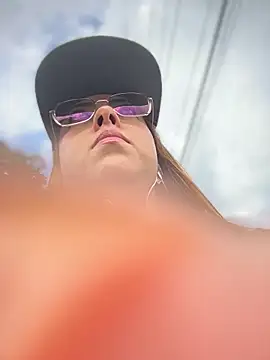 Tamara valentine online show from November 24, 2025, 8:30 pm