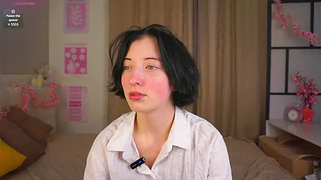 JuanaFriesz online show from March 1, 2026, 9:11 am