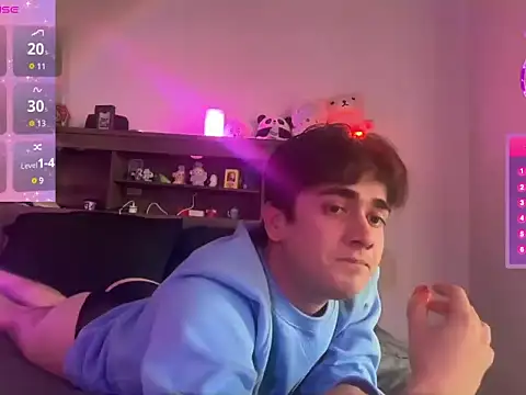 michaeltorrexxx online show from February 16, 2026, 11:23 pm