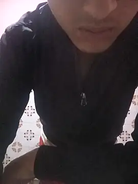 Snapshot of boy_arabe_20 chatting on February 25, 2026, 12:20 am boy arabe 20 online show from February 25, 2026, 12:20 am