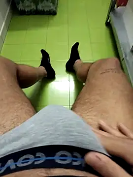 Snapshot of AXEL_84 chatting on November 28, 2025, 1:58 pm AXEL 84 online show from November 28, 2025, 1:58 pm