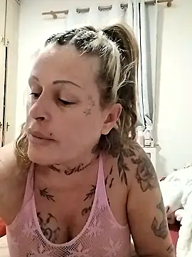 canariamorbosa online show from January 15, 2026, 7:06 pm