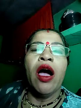 Manavi x online show from October 6, 2025, 9:45 pm