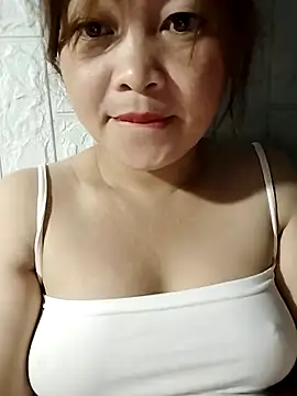 Lyly nuce online show from September 29, 2025, 8:02 pm