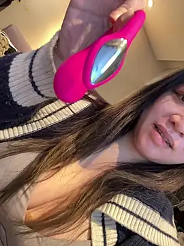 Lovelyanan online show from March 17, 2026, 12:41 pm