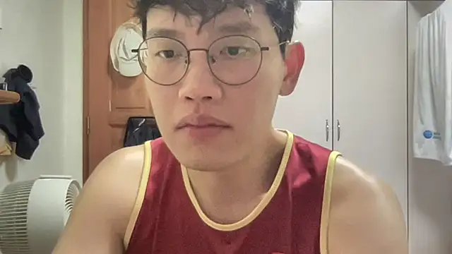 Snapshot of Passionatetwink2 chatting on September 14, 2025, 12:10 am Passionatetwink2 online show from September 14, 2025, 12:10 am