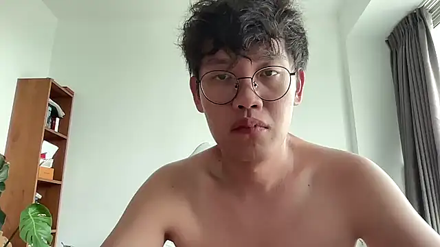 Snapshot of Passionatetwink2 chatting on October 23, 2025, 8:02 am Passionatetwink2 online show from October 23, 2025, 8:02 am