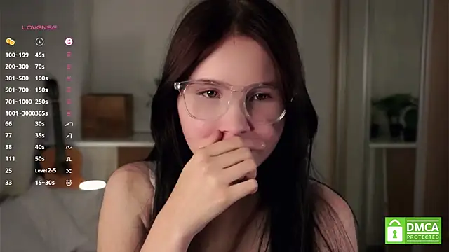 DelphaDivenere online show from September 19, 2025, 5:46 pm