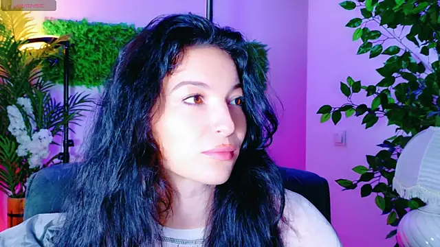 Snapshot of CutenessGirl chatting on November 11, 2025, 7:41 am CutenessGirl online show from November 11, 2025, 7:41 am