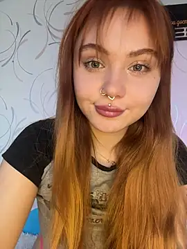 LunaMillie online show from February 26, 2026, 10:36 am