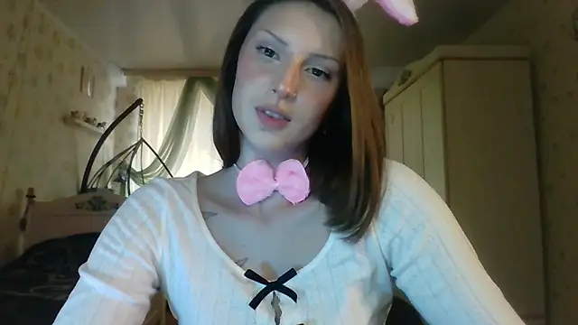 Snapshot of RuxaShade chatting on October 30, 2025, 11:11 am RuxaShade online show from October 30, 2025, 11:11 am