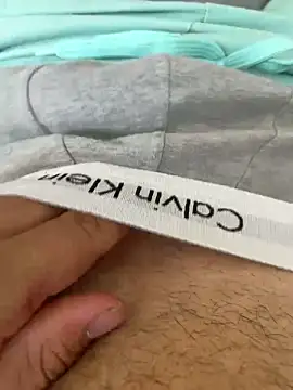 Snapshot of raptozan chatting on September 18, 2025, 12:40 pm raptozan online show from September 18, 2025, 12:40 pm