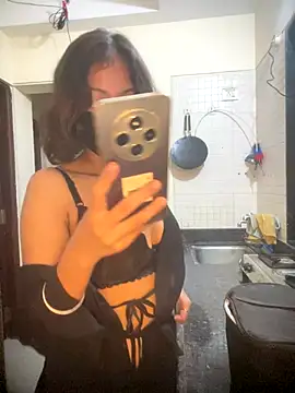 SIZZLER 1100 online show from November 30, 2025, 7:18 pm