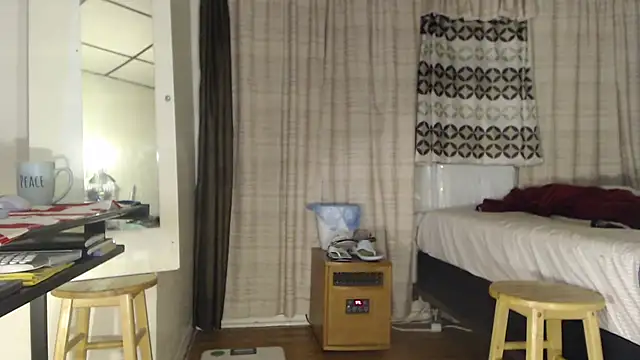 ANALTRAINING4U2 online show from October 17, 2025, 4:04 am