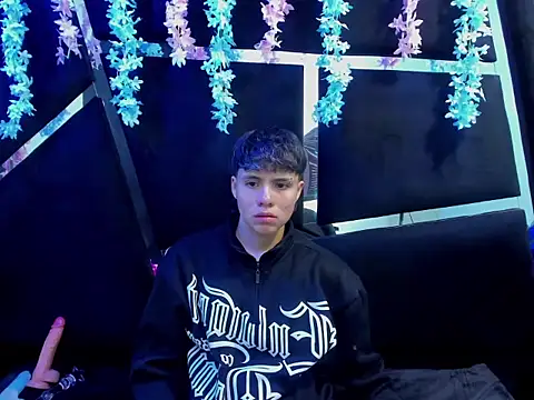 Snapshot of Bruno_Cruzz chatting on September 12, 2025, 2:55 am Bruno Cruzz online show from September 12, 2025, 2:55 am