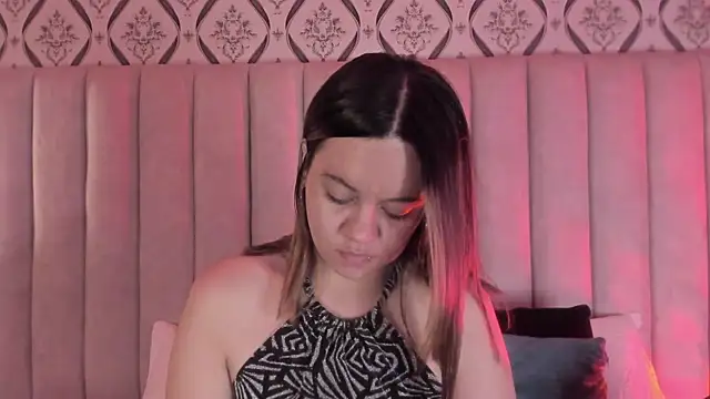 Sky Junne online show from February 25, 2026, 4:49 pm