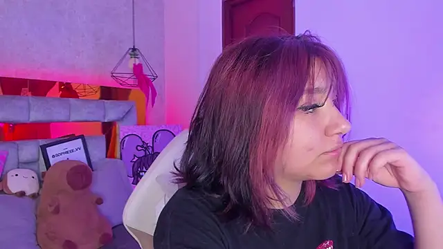 sophiievv online show from January 11, 2026, 7:52 pm