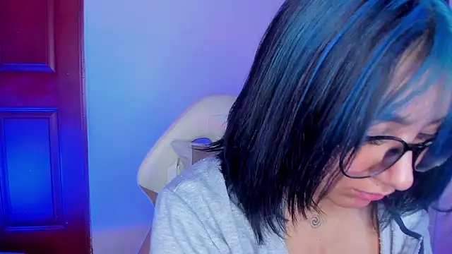 sophiievv online show from January 31, 2026, 7:56 pm