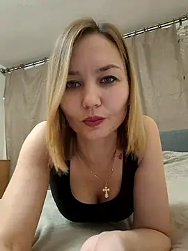 VeroLoverx online show from November 28, 2025, 3:25 pm