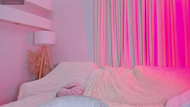 Snapshot of Alissa_S chatting on September 23, 2025, 4:10 pm Alissa S online show from September 23, 2025, 4:10 pm