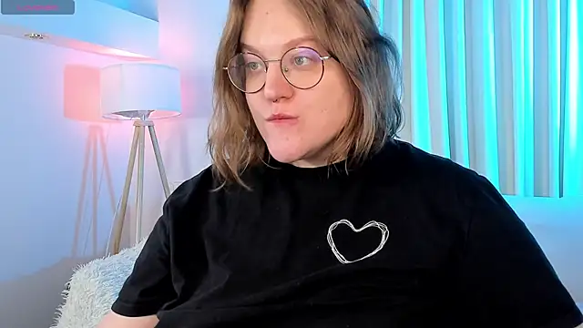 Snapshot of Alissa_S chatting on November 11, 2025, 4:29 pm Alissa S online show from November 11, 2025, 4:29 pm